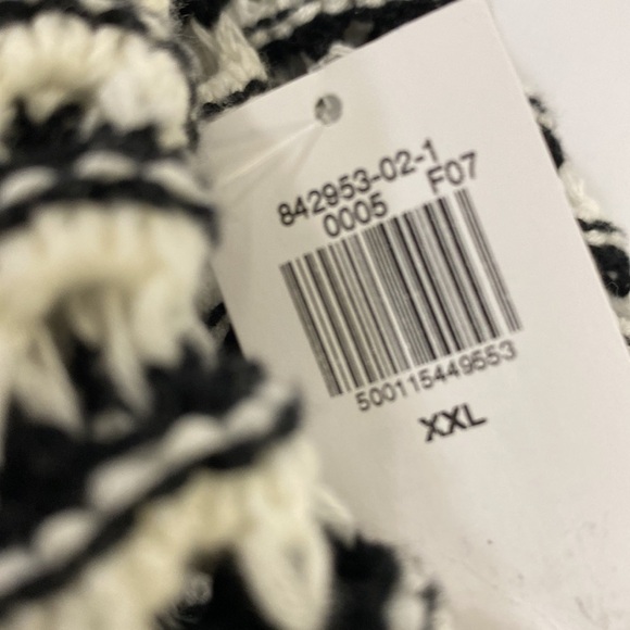 Old Navy Sweater - Picture 8 of 8